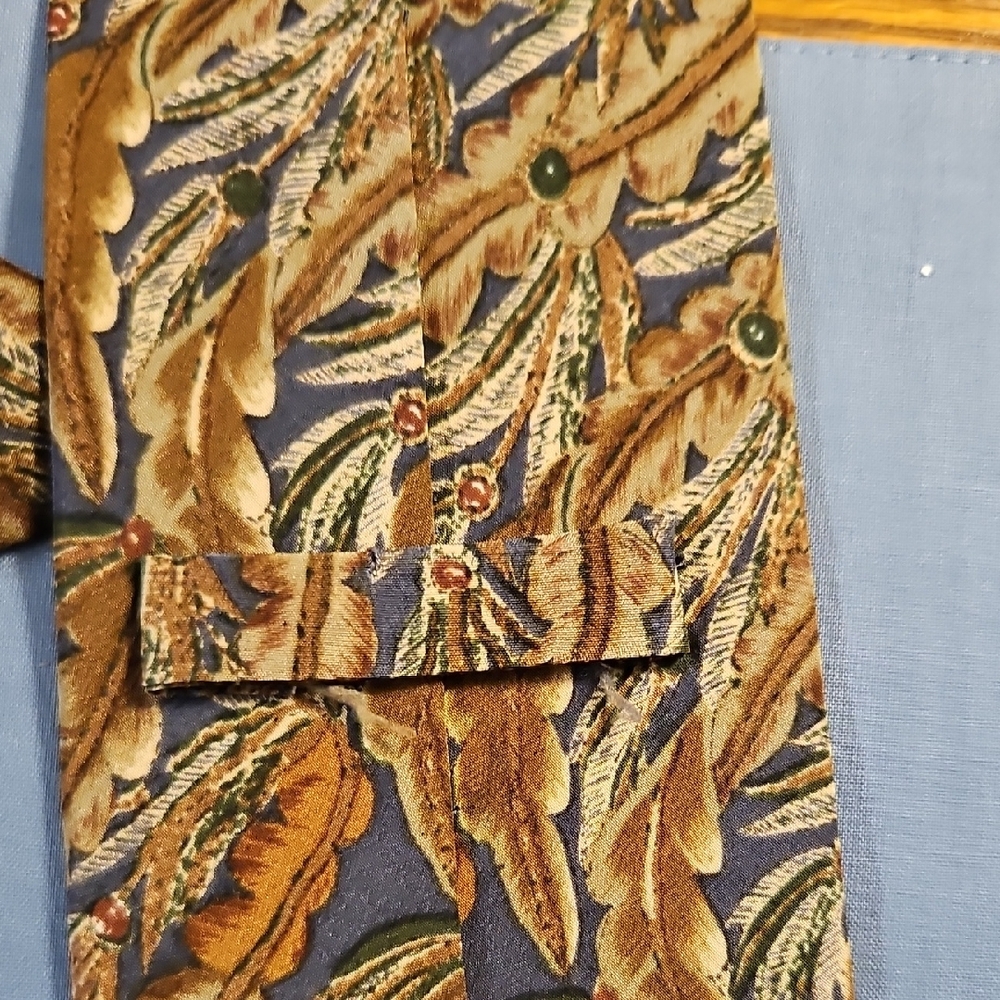 NEW RIVER FOR RIGGING 100% SILK TIE - Picture 5 of 5
